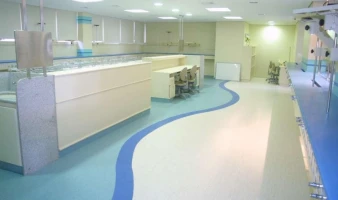Piso na recepção do Hospital